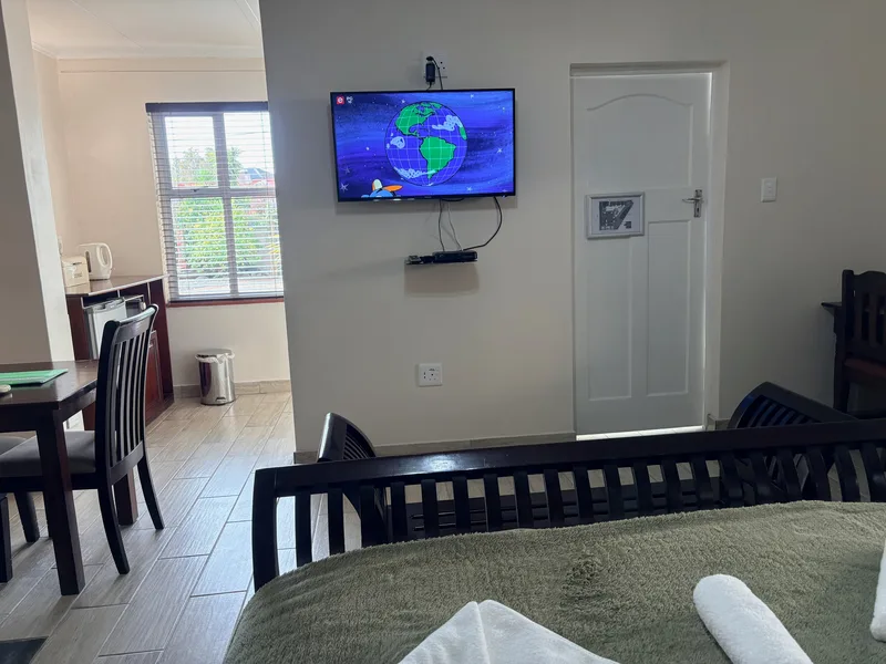 Room 5 TV