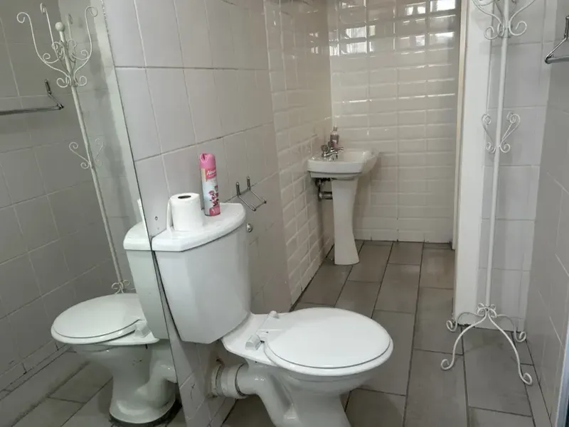 Room 3 Ensuite (WC)